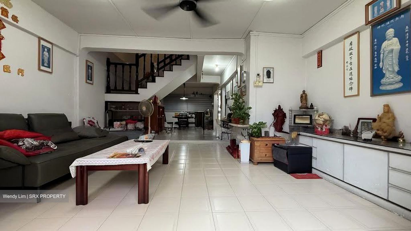 Blk 556 Jurong West Street 42 (Jurong West), HDB Executive #626501211